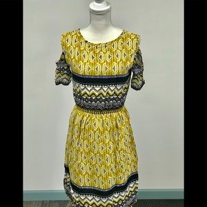 NWT Beautiful Golden & Navy Boho Cold Shoulder